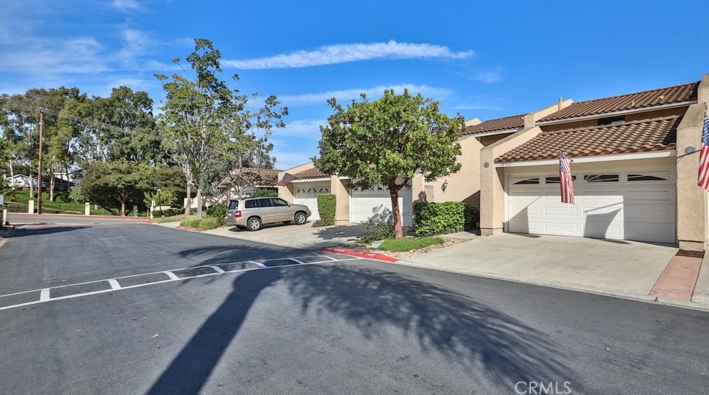 18522 Vallarta Dr, Huntington Beach, CA 92646-1852