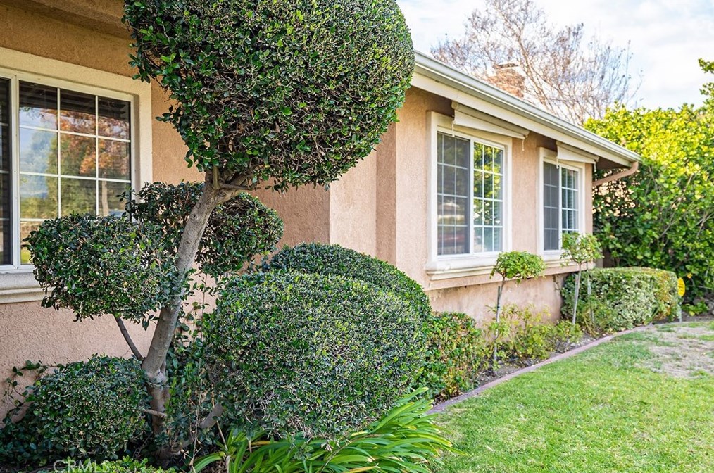 1315 N Vallejo Way, Upland, CA 91786