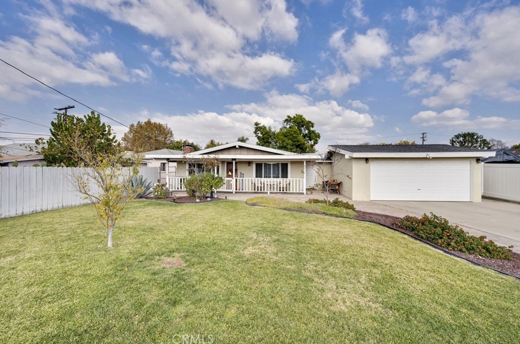 521 Peach Ave, Brea, CA 92821