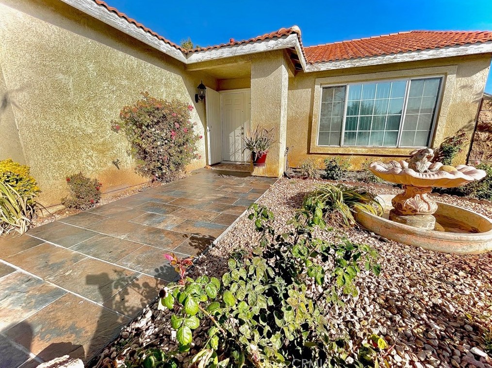 37642 Poseidon Dr, Palmdale, CA 93552-3603