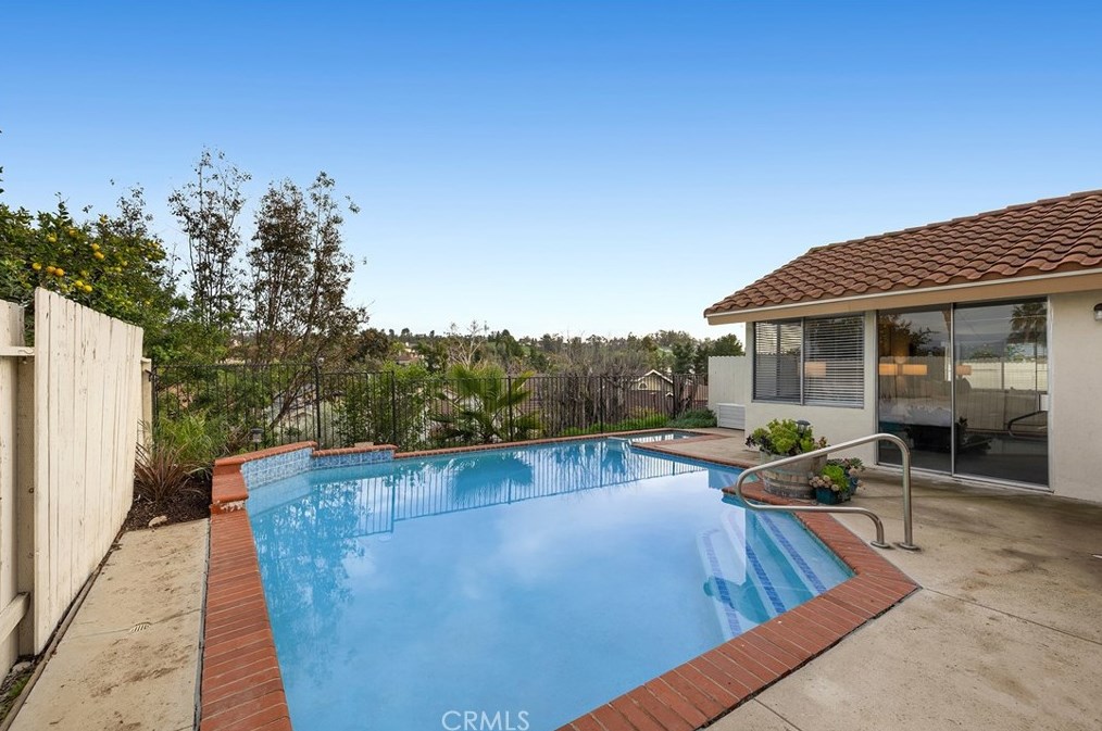 25192 Derby Cir, Laguna Beach, CA 92653-4911