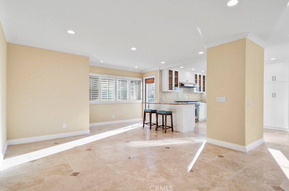 19245 Seabrook Ln, Huntington Beach CA  92648-5521 exterior