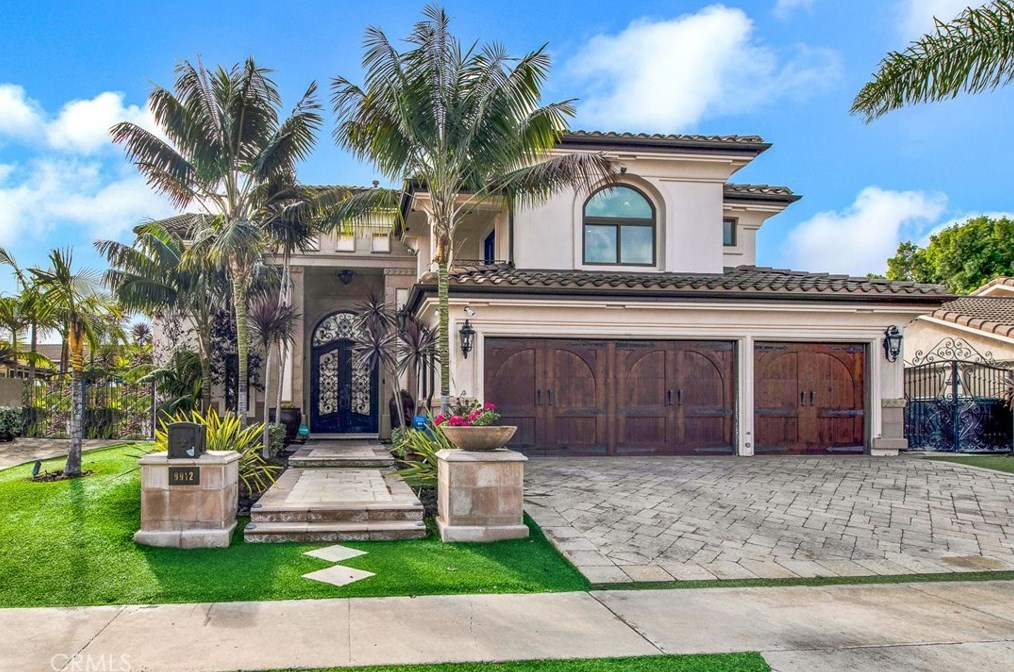 9912 Petunia Ave, Santa Ana, CA 92708