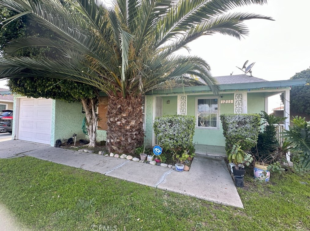 1211 S Evarg Ave, Compton, CA 90220