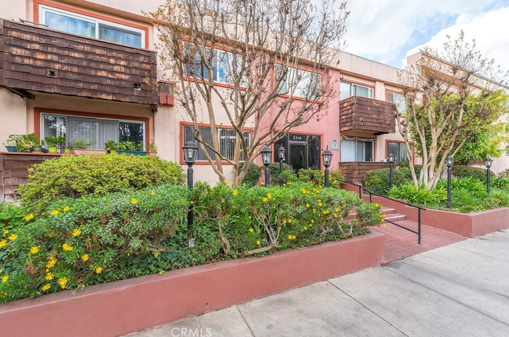 5349 Newcastle Ave #11, Van Nuys, CA 91316
