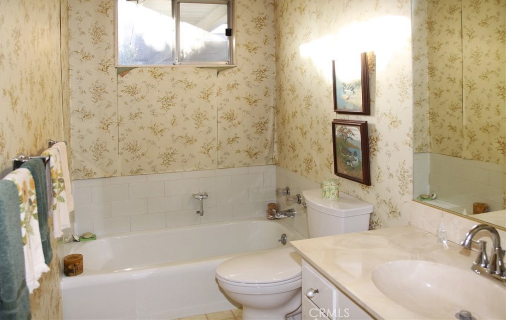 13861 Harper St, Westminster CA  92683-3323 exterior