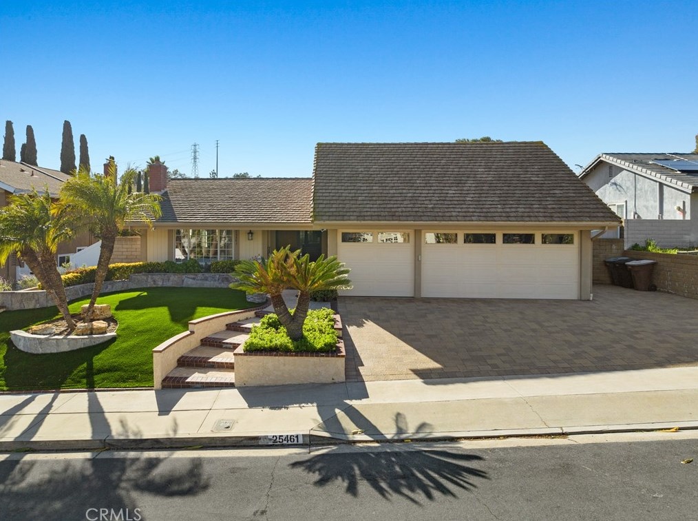 25461 Champlain Rd, Laguna Beach, CA 92653