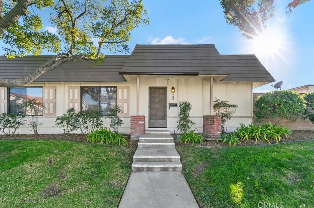 9801 Via Sonoma, Cypress, CA 90630