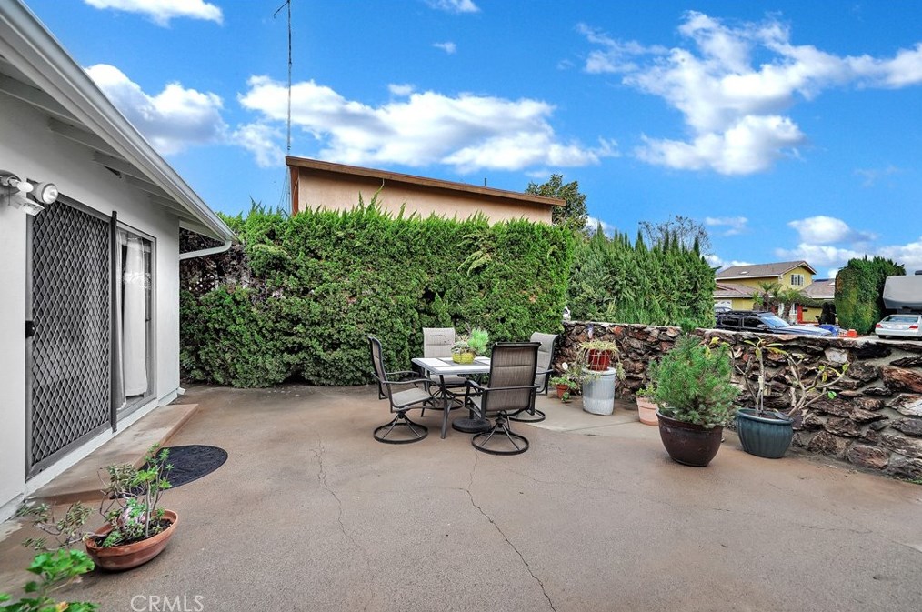 16351 Myrtlewood St, Santa Ana, CA 92708-1928