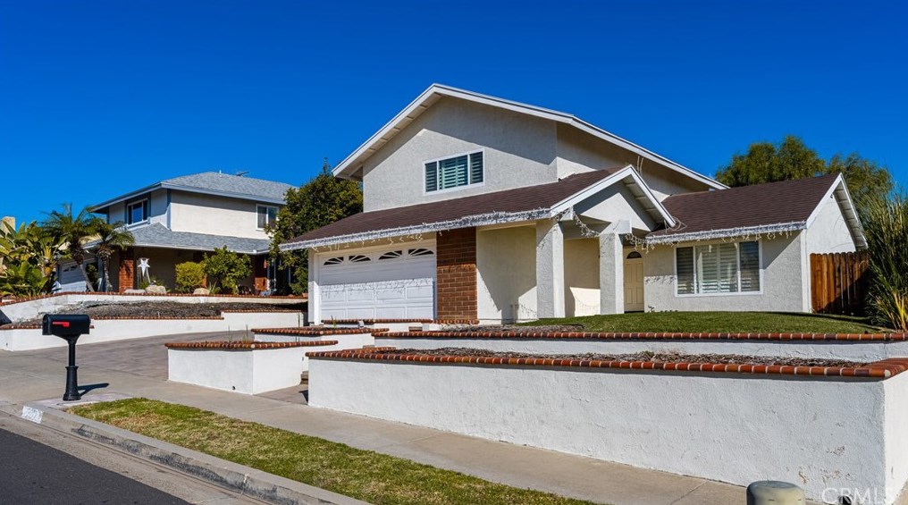 25671 Westover Cir, El Toro, CA 92630