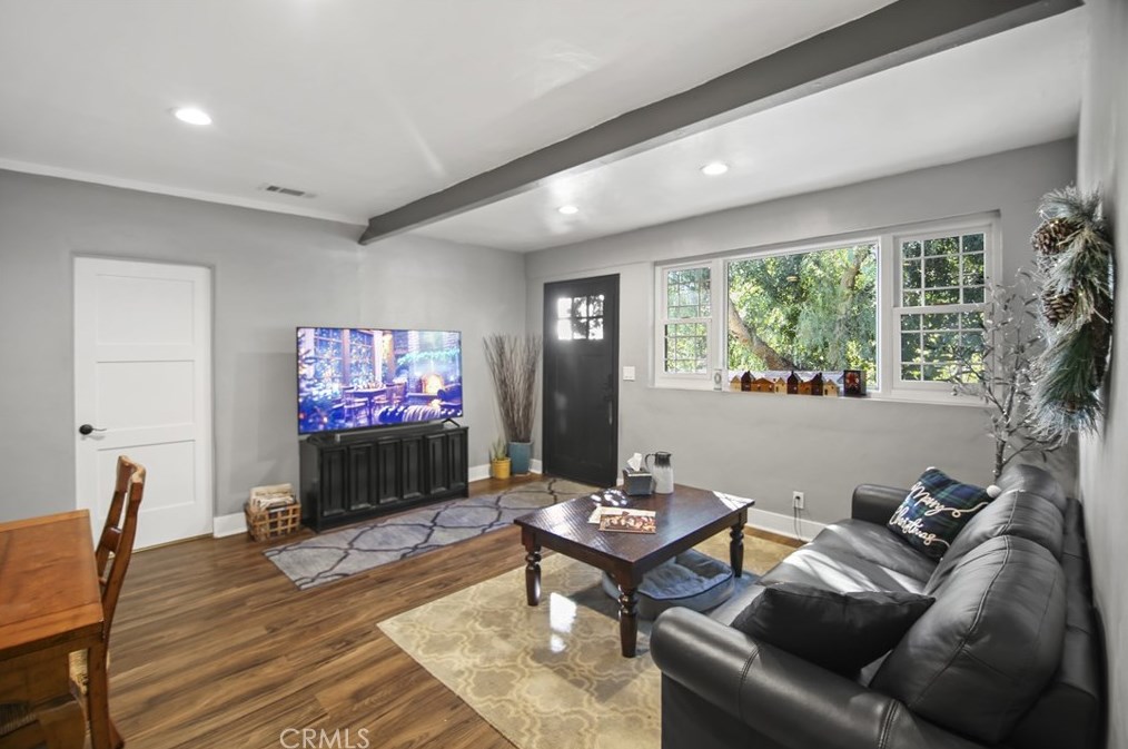 3961 Snow Dr, Los Angeles CA  90063-1246 exterior