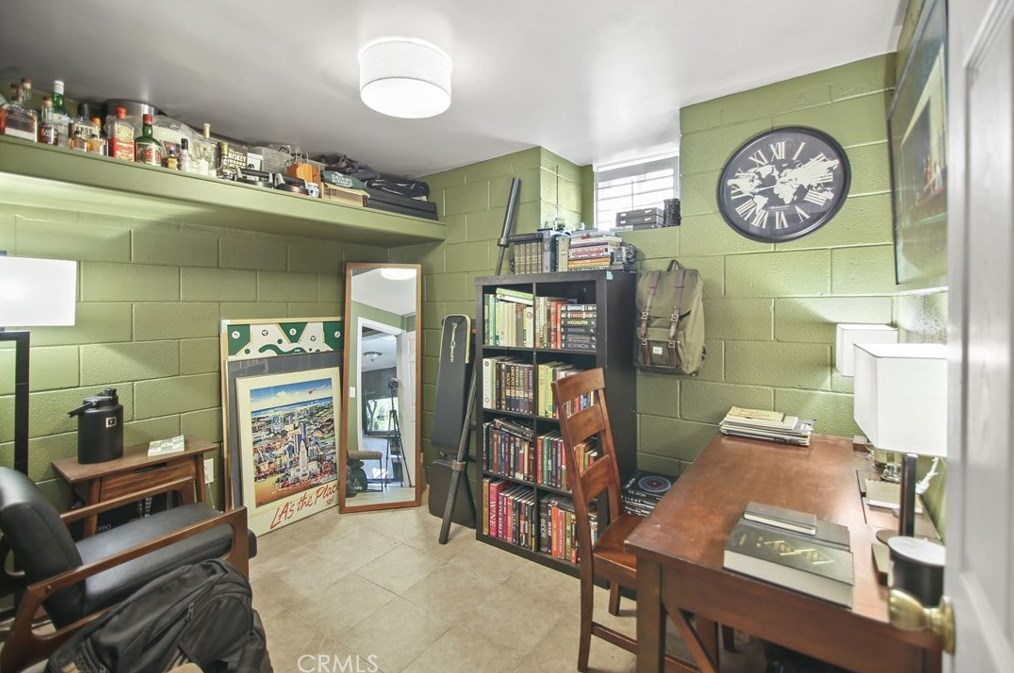 3961 Snow Dr, Los Angeles CA  90063-1246 exterior