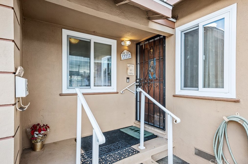 13712 Chestnut St, Westminster, CA 92683-2680