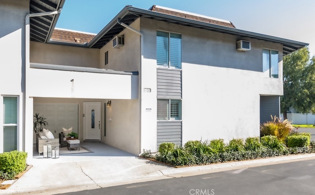 10404 Rutgers Ct, Cypress, CA 90630
