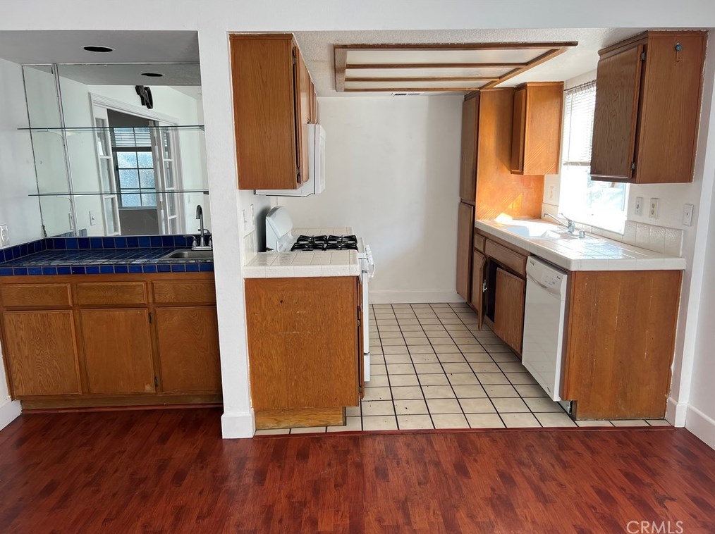 5142 Dunbar Dr, Huntington Beach, CA 92649