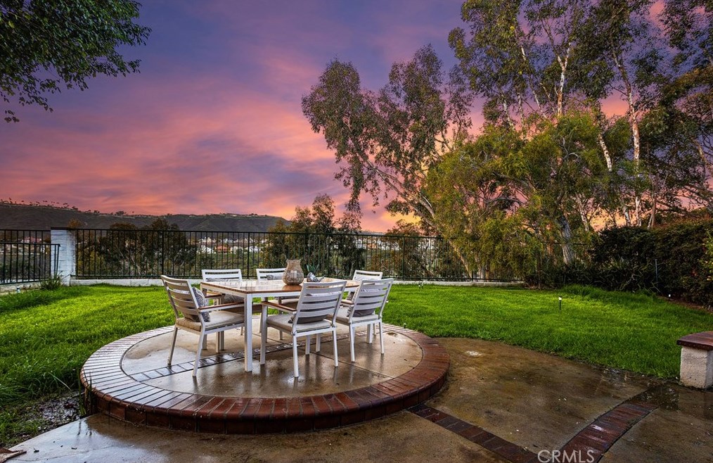 19 Hancock St, Laguna Beach, CA 92677-4709