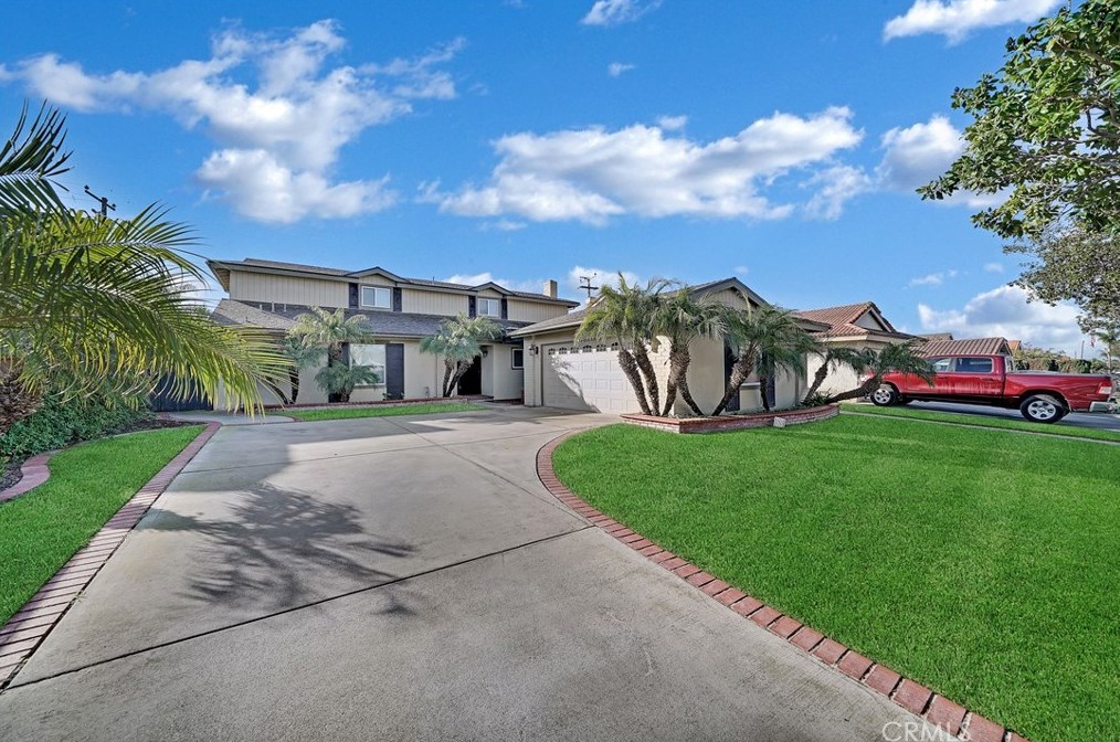 9660 Gardenia Ave, Santa Ana, CA 92708