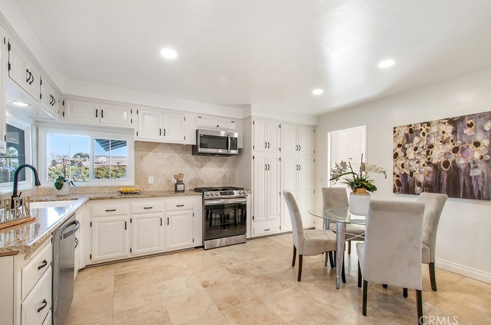 423 N Torrens St, Anaheim, CA 92807