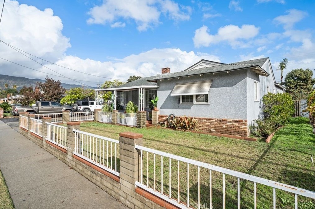 6034 N Barranca Ave, Glendora, CA 91740