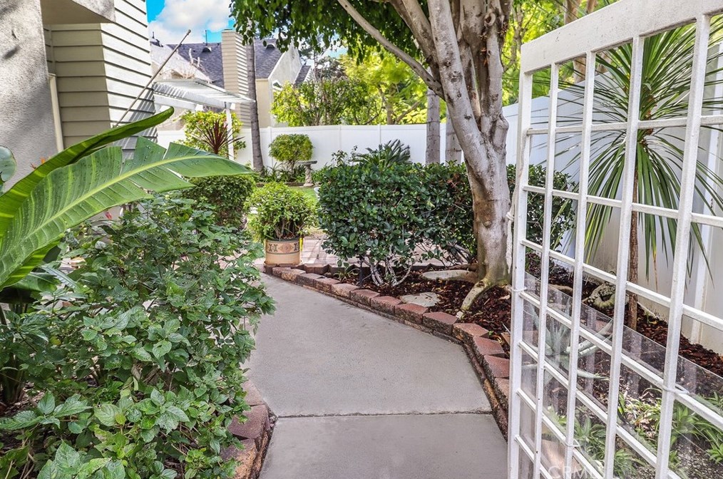 2 Whitewood, Laguna Beach, CA 92656-1442