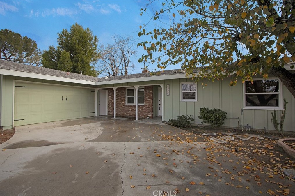 12076 Deerwood Ln, Moreno Valley, CA 92557-7141