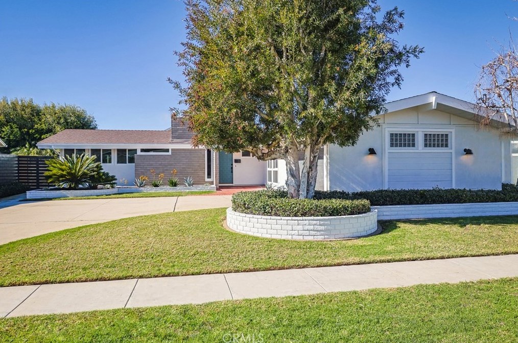 11631 Davenport Rd, Los Alamitos, CA 90720