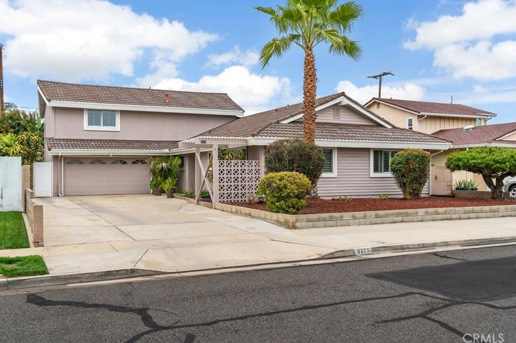 9377 El Blanco Ave, Santa Ana, CA 92708