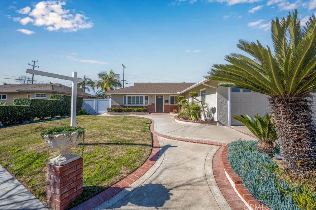 14941 Ridgeview Cir, Huntington Beach, CA 92647