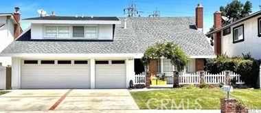 8641 Acapulco Cir, Huntington Beach CA  92646-2601 exterior