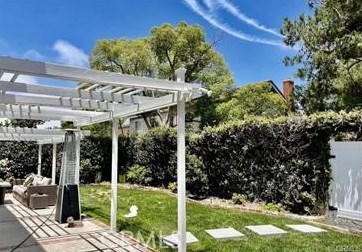 8641 Acapulco Cir, Huntington Beach CA  92646-2601 exterior
