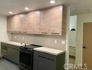 8641 Acapulco Cir, Huntington Beach CA  92646-2601 exterior