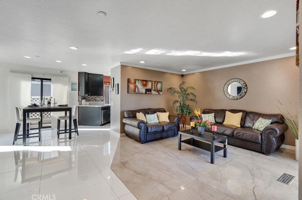 146 S Seneca Cir #23, Anaheim, CA 92805