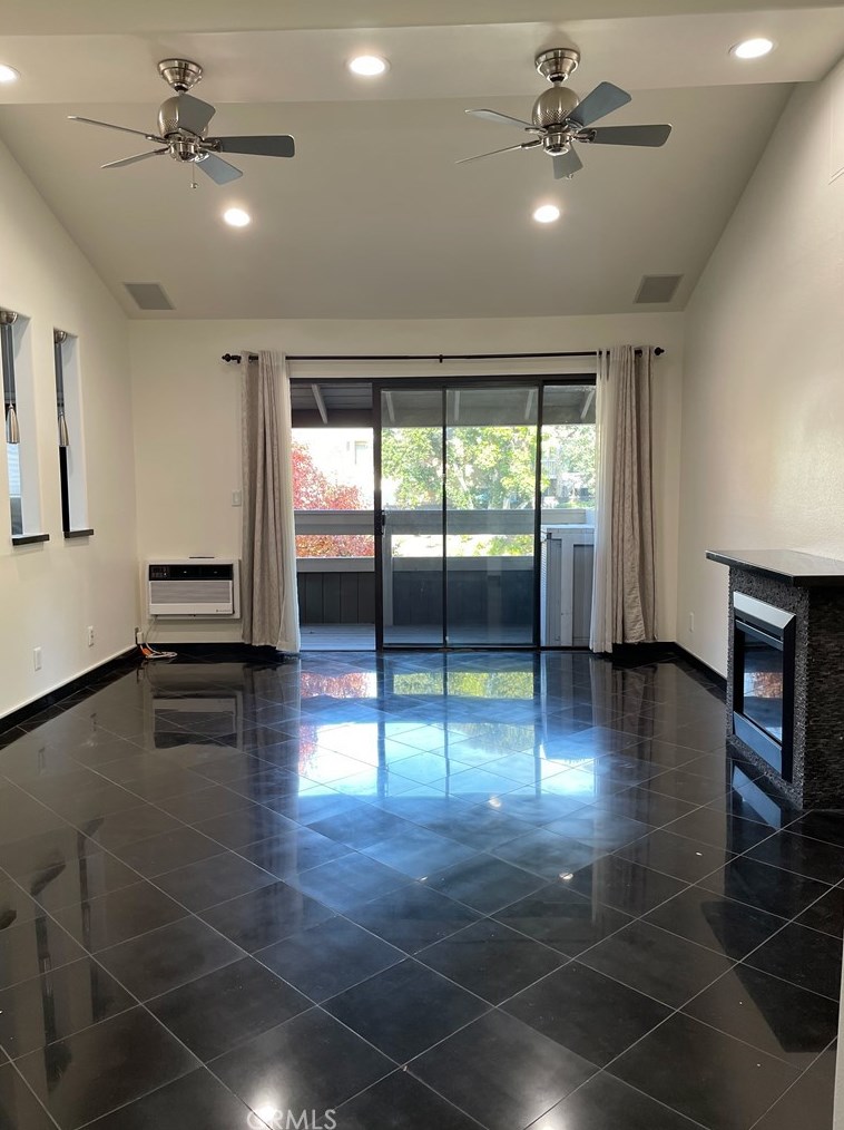214 Springview, Irvine, CA 92620