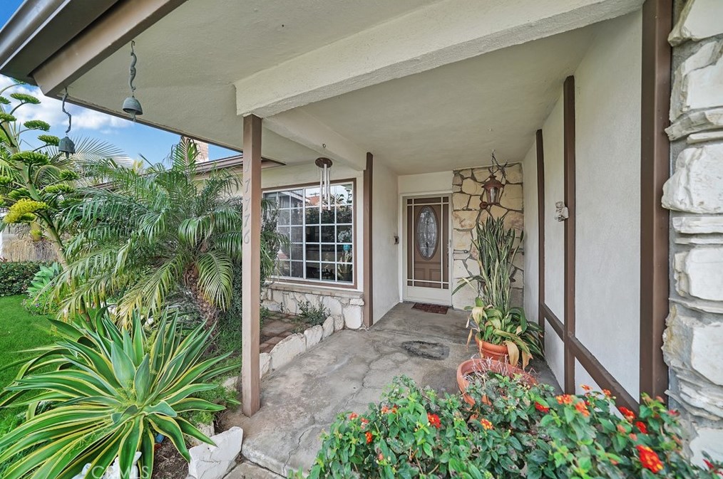 17776 Santa Fe Cir, Santa Ana, CA 92708