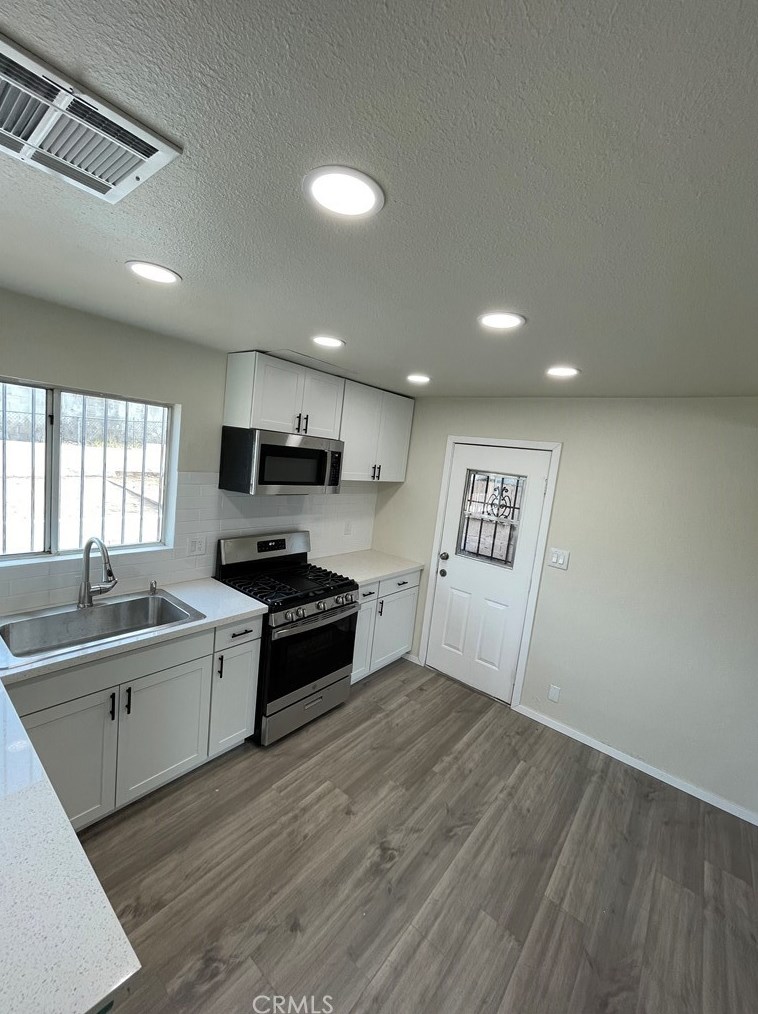 401 Adele Dr, Barstow, CA 92311