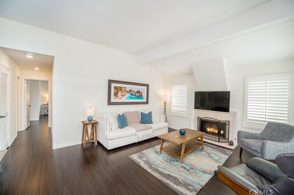 63 Corsica Dr, Newport Beach, CA 92660