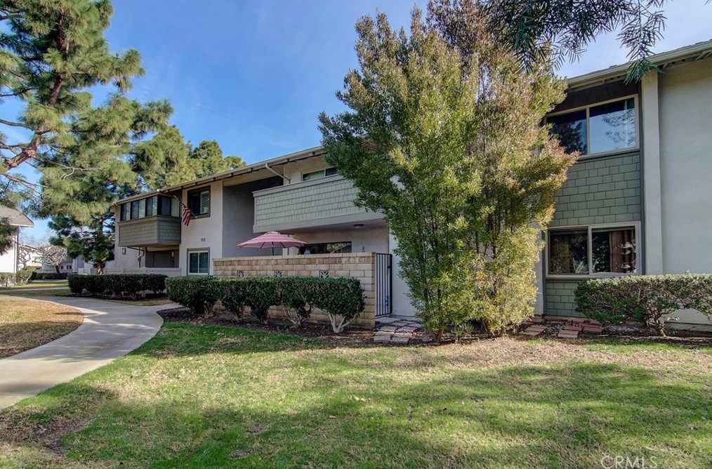 8777 Coral Springs Ct #10b, Huntington Beach, CA 92646