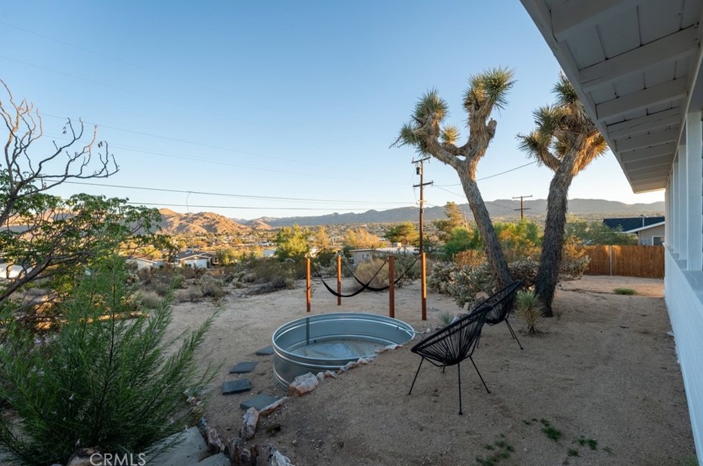 6131 Panorama St, Joshua Tree CA  92252-2120 exterior