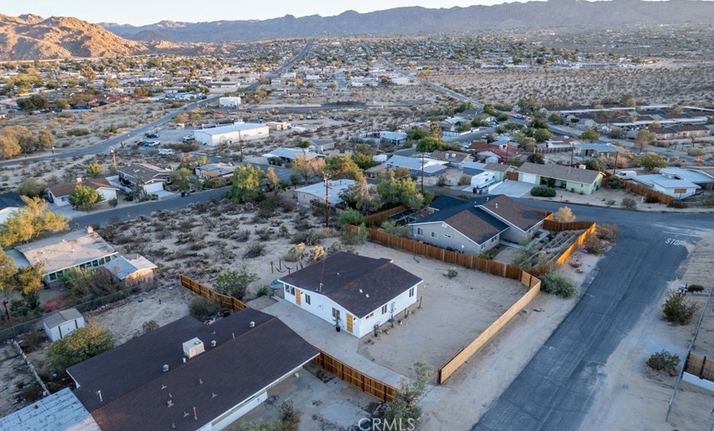 6131 Panorama St, Joshua Tree CA  92252-2120 exterior