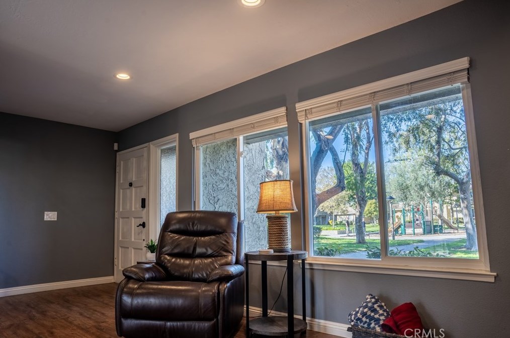 10299 Columbia River Ct, Santa Ana, CA 92708-5912