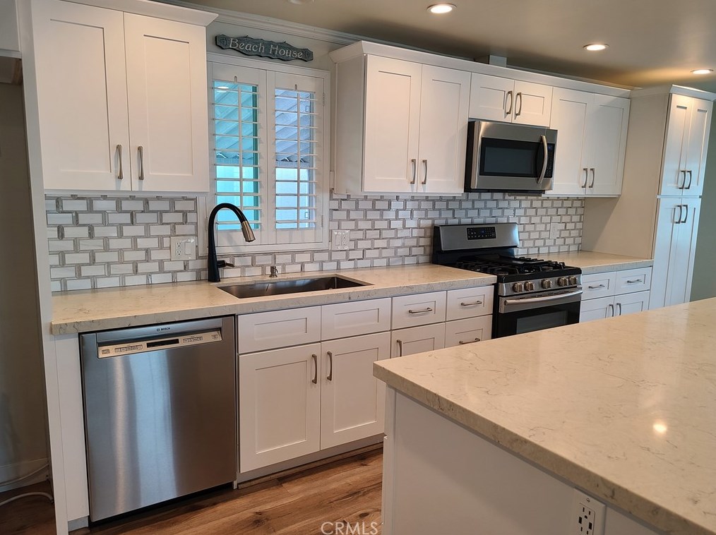 80 Huntington St #518, Huntington Beach, CA 92648