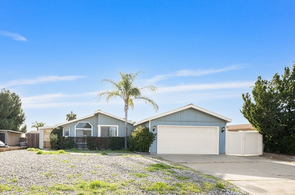 439 Highland Vista Way, Perris, CA 92570