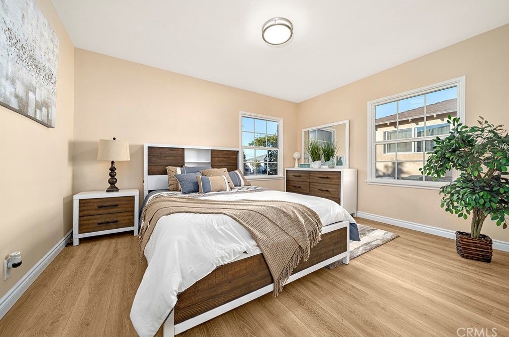 2566 Fidelia Ave, Los Angeles CA  90040-2307 exterior