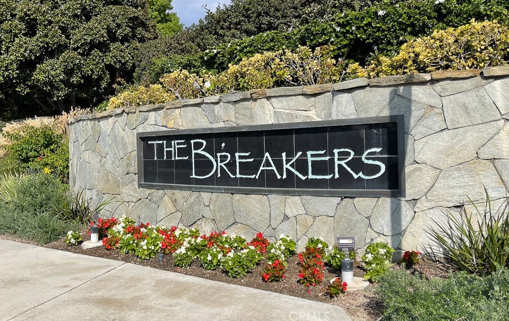 211 Shorebreaker Dr, Laguna Beach, CA 92677-9315