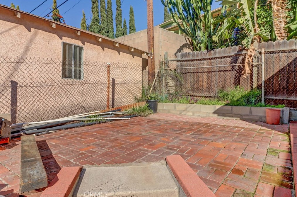 4426 Verdugo Rd, Los Angeles CA  90065-4829 exterior