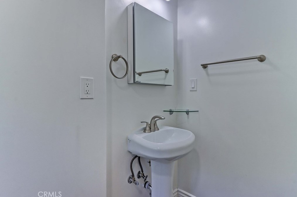 4426 Verdugo Rd, Los Angeles CA  90065-4829 exterior