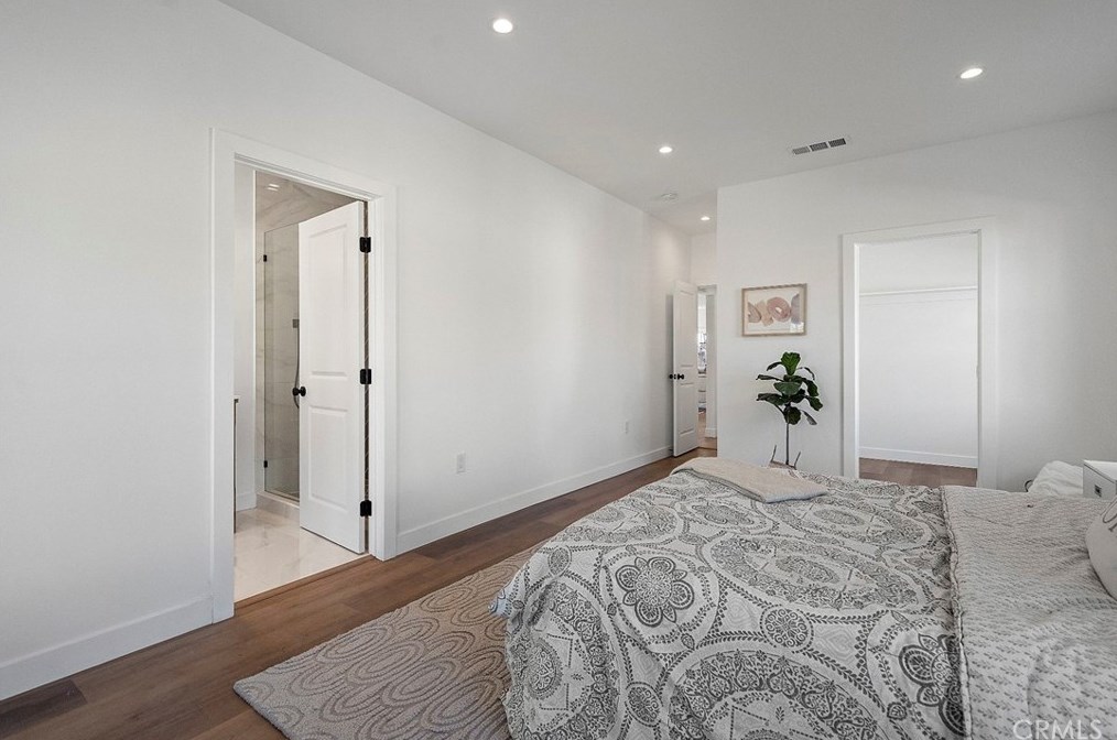 3448 2nd Ave, Los Angeles CA  90018-3724 exterior