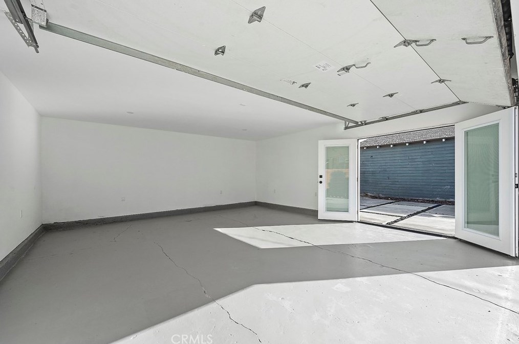 3448 2nd Ave, Los Angeles CA  90018-3724 exterior