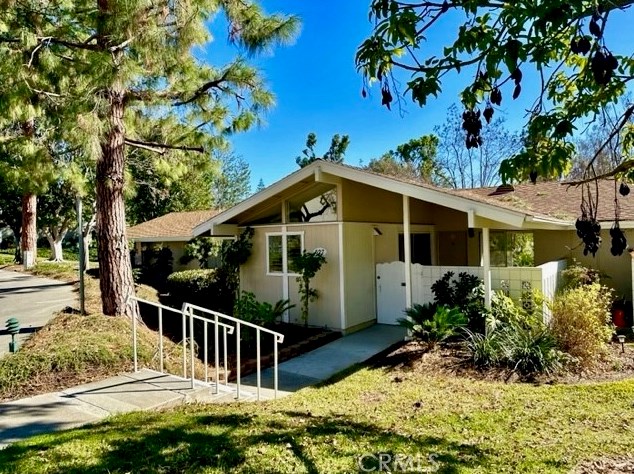 627 Avenida Sevilla, Laguna Beach, CA 92637-7139
