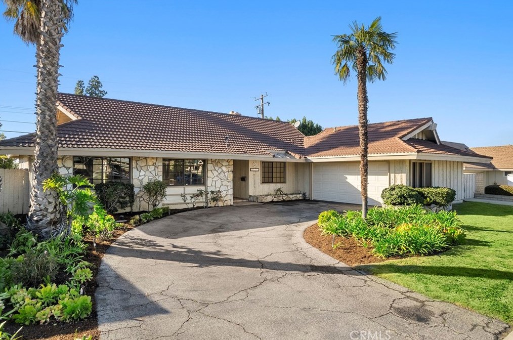 12223 Oxford Dr, La Mirada, CA 90638-1639